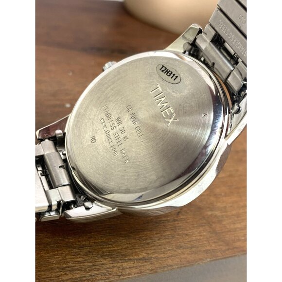 Timex Men's Watch T2H311 Indiglo White Dial Quartz Two Tone Expansion Band 35mm - Picture 6 of 13